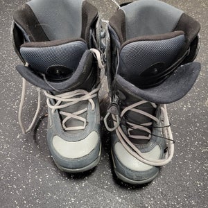 Used Dc Shoes Idol Wmns Senior 7 Women's Snowboard Boots