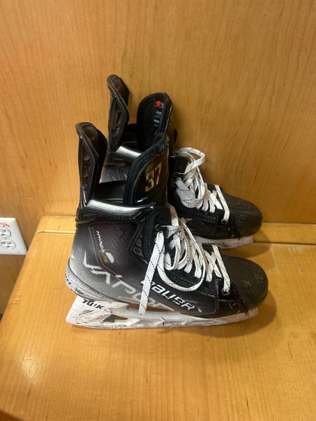 Used Bauer Regular Width Pro Stock Size 7.5 Vapor Hyperlite Hockey Skates