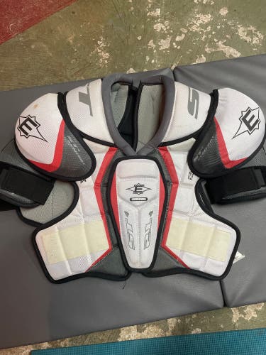 Senior Medium Easton ST4 Shoulder Pads
