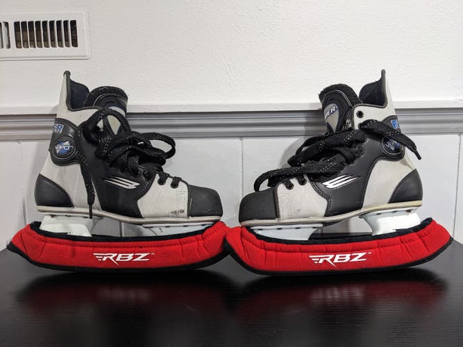 Senior Used Bauer Vapor 8 Hockey Skates Regular Width Size 7.5