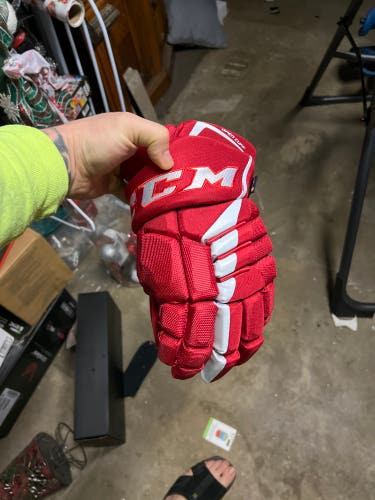 CCM 14"  Jetspeed FT4 Gloves
