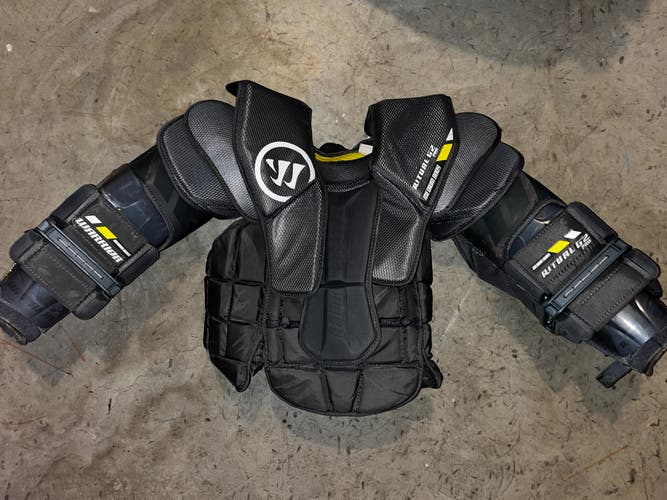 Used Warrior G2 PRO Senior Medium Goalie Chest Protector