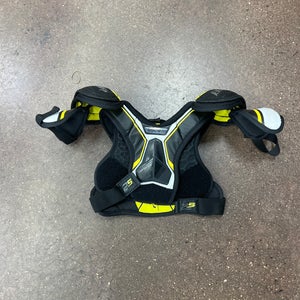 Used Youth Large Bauer Supreme 2S Pro Shoulder Pads