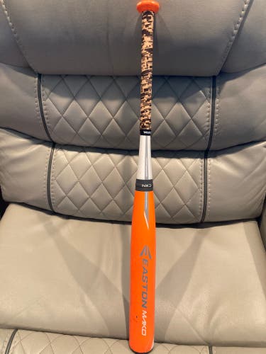Easton Mako Orange!! Great condition! 29”-11 YB15MK
