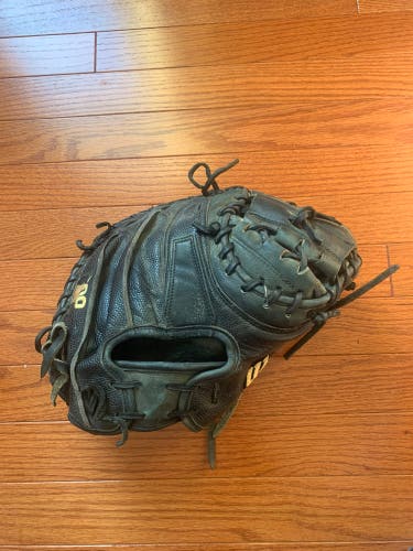 Catcher's A2000 M1 Baseball Glove
