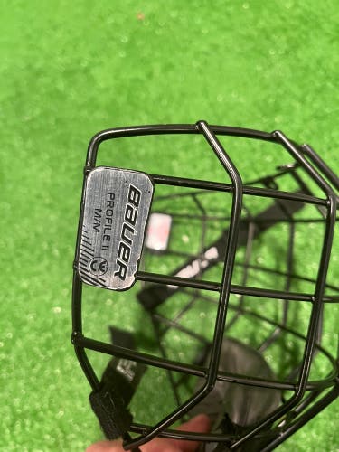 Used Medium Bauer Full Cage Profile II Facemask
