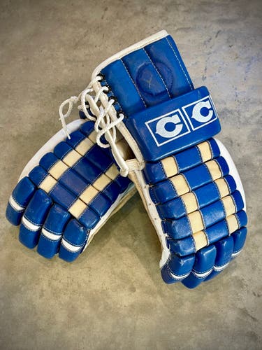 New CCM HG1500 Gloves 15" Pro Stock