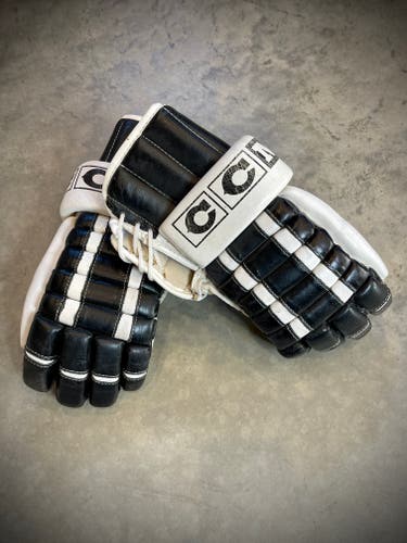 CCM HG1500 Gloves 15" Pro Stock (Bruins)