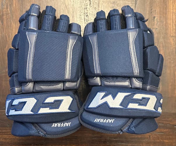 Used CCM HG12 Gloves 14" Pro Stock Winnipeg Jets - Jaffray