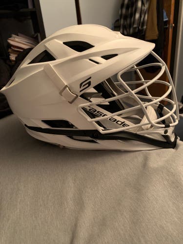 Player's Cascade S Helmet