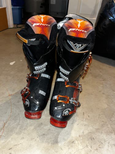 Men's Used Tecnica All Mountain Phoenix 90 Ski Boots Soft Flex