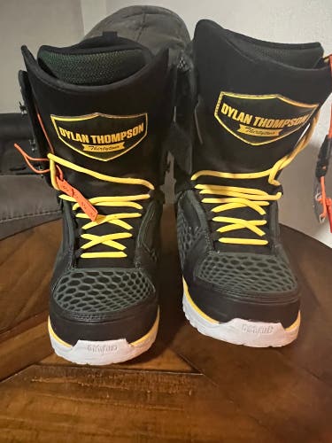 Men's Size 10 (Women's 11) Thirty Two All Mountain Lashed Snowboard Boots