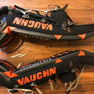 Senior Vaughn SR 7400, 7407 glove, blocker set