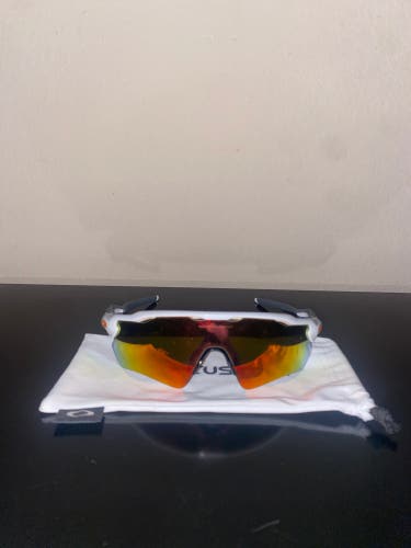 Oakley Radar EV Sunglasses