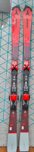 Used 2022 Atomic Racing Redster S9 FIS SL 165cm Skis WITH X19 Bindings. PERFECT CONDITIONS