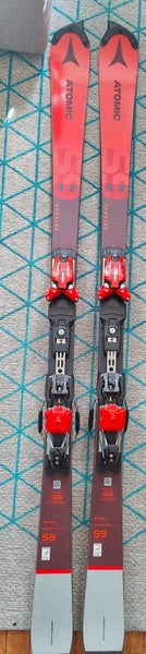 Used 2022 Atomic Racing Redster S9 FIS SL 165cm Skis WITH X19 Bindings. PERFECT CONDITIONS