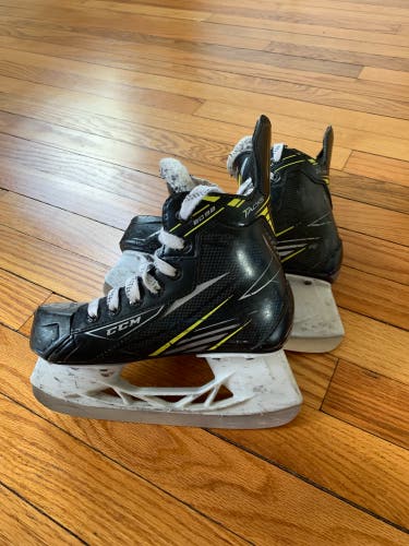 CCM Tacks hockey skates (size 1)