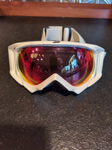 Used GIRO Youth Ski/Snowboard Goggles