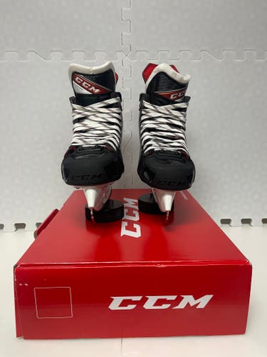 Intermediate New CCM JetSpeed FT4 Pro Hockey Skates Regular Width Size 4
