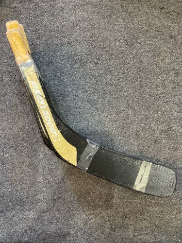 New Montreal M200 Jr Left Hand Mid Pattern  Stick Blade