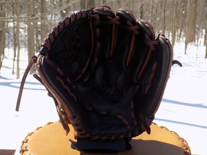 Used Rawlings Right Hand Throw Premium Series Baseball Glove 11.5"