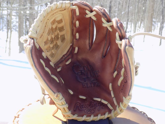 Used Rawlings Right Hand Throw Pitcher's Gold Glove Elite Baseball Glove 12"