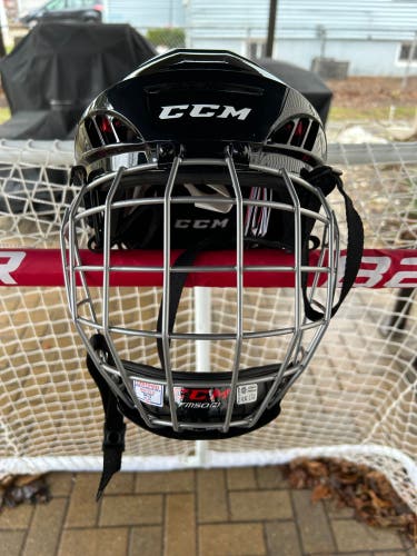 New Medium CCM  50 Helmet
