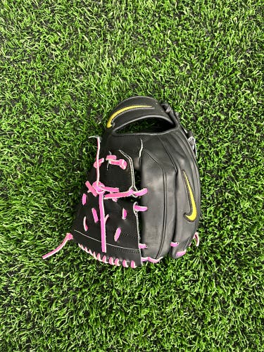 Nike Pitching Glove 11.75. Great Glove Barely Used