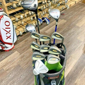 Complete Set of Golf Clubs - Titleist + Bag