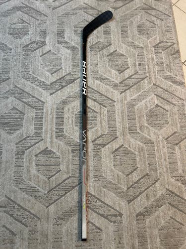 Senior Right Handed P92M  Vapor Hyperlite Hockey Stick