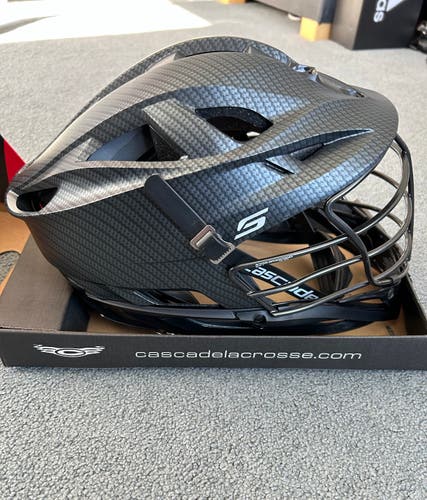 Player's Cascade S Helmet