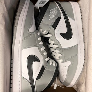 Gray Unisex Size 8.5 (Women's 9.5) Nike Shoes
