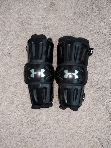 Under Armour Revenant Arm Pads