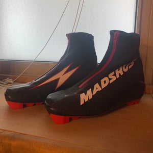 US Women's Size 6.0 Cross Country Ski Boots - Madshus Race Pro Classic