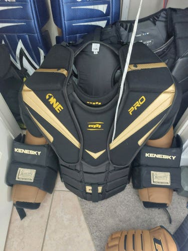 Sr Mark Hockey Chest Protector with Kenesky arms.