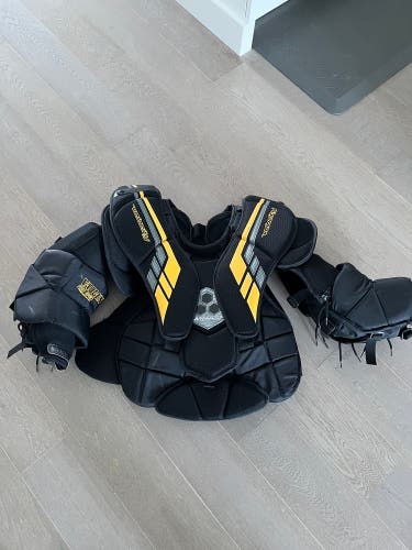 Vaughn V8 pro carbon chest protector