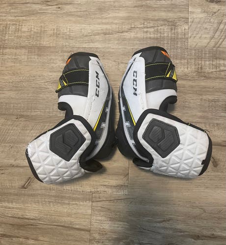 CCM Tacks Elbow Pads Size Medium