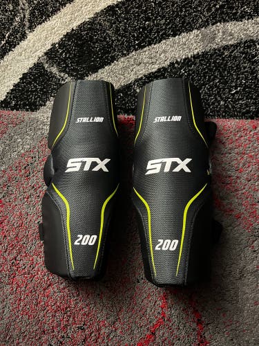 Youth Large STX Stallion 200 Arm Pads