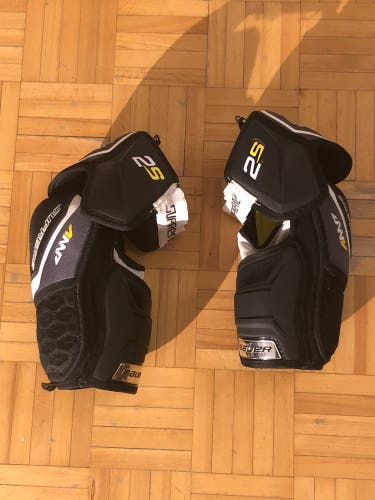 Used Large Bauer Supreme 2S Elbow Pads
