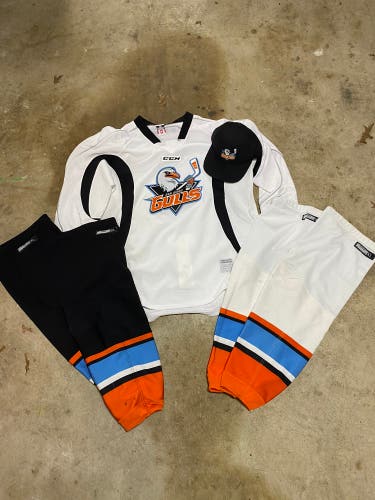San Diego Gulls Pro Stock Practice Jersey Bundle Size 56