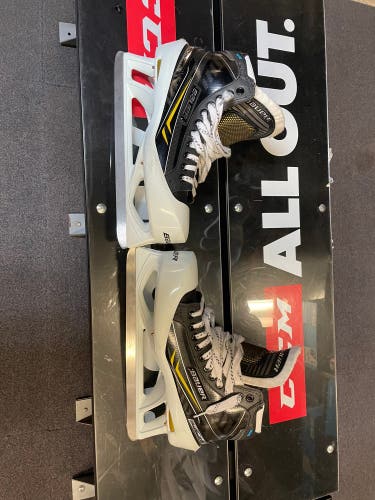 New Bauer Regular Width Size 11 Total One NXG Hockey Goalie Skates