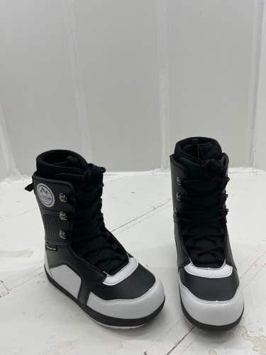 NEW! 29.0 Altitude Boardwerx Men’s Lace Up Snowboard Boots