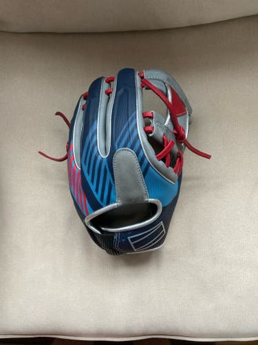 Used Right Hand Throw Rawlings Infield REV1X Baseball Glove 11.5"