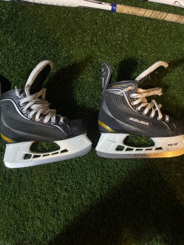Used Bauer Size 4 Supreme One20 Hockey Skates
