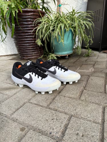 NIKE Alpha Huarache Elite 2 MCS (sz 11)