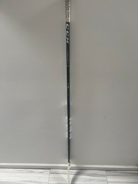 Senior Right Handed P28 RibCor Pro 3 PMT Hockey Stick