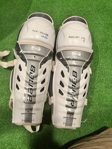 Bauer Nexus 600 shin guards