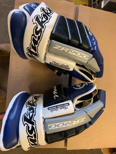14"  Muskoka ZR900 Gloves