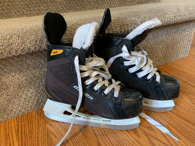 Youth Used Bauer Supreme 140 Hockey Skates Regular Width 13Y