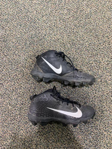 Black Used Youth 3.5 Molded Nike Trout Cleats